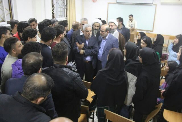 برای رفع دغدغه های دانشجویان وقت خواهم گذاشت