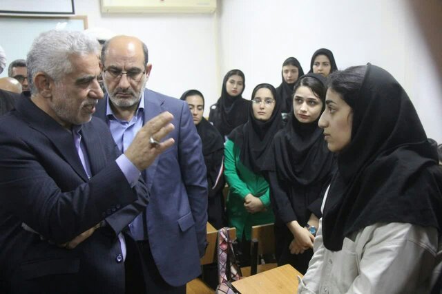 برای رفع دغدغه های دانشجویان وقت خواهم گذاشت