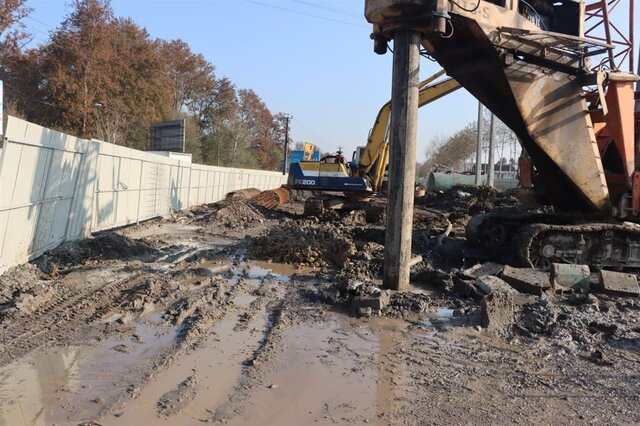 احداث روگذر حمیدیان با استفاده از تیرهای پیش ساخته