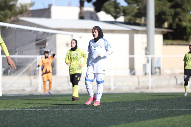 ۵ گل بانوان ملوان در بازی با فارس/تاریخسازی پدیده ۱۵ ساله