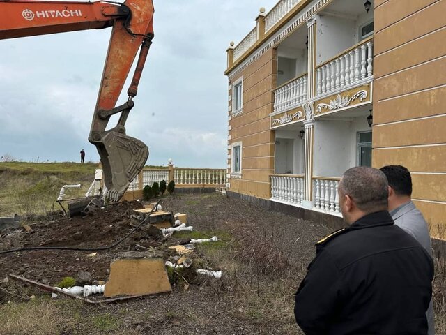 تخریب مجتمع ویلایی غیرمجاز ۱۴۰ میلیارد تومانی