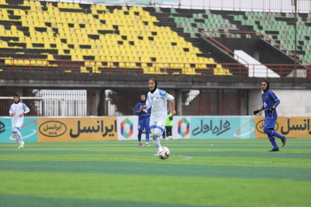 بُرد بانوان ملوان با گلهای زلفی و چترنور