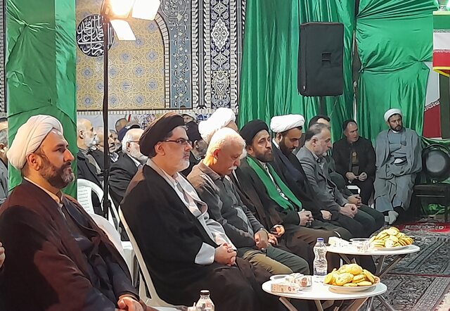 تا زمانی که ارزش های دینی و اسلامی در کشور حاکم باشد انقلاب زنده است