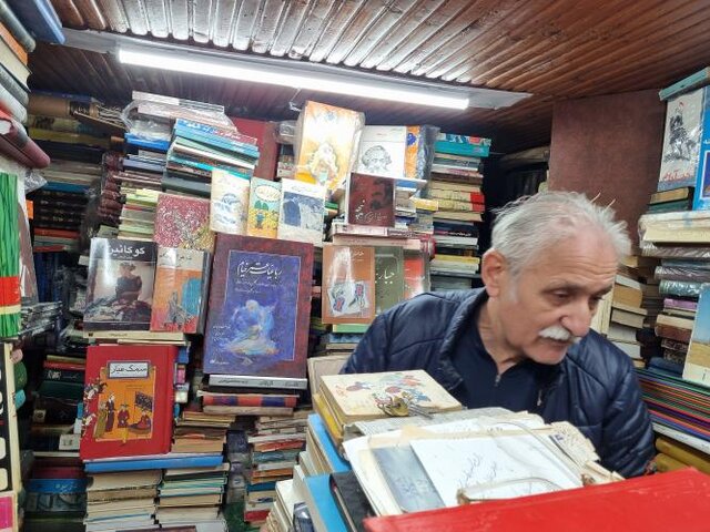 قدیمی ترین کتابفروشی ماسوله با کتابهای نایاب