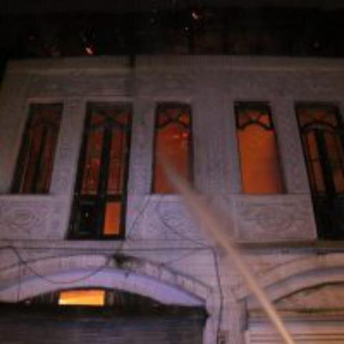 بی خانمانان، آتش به جان عمارت قجری سیف انداختند