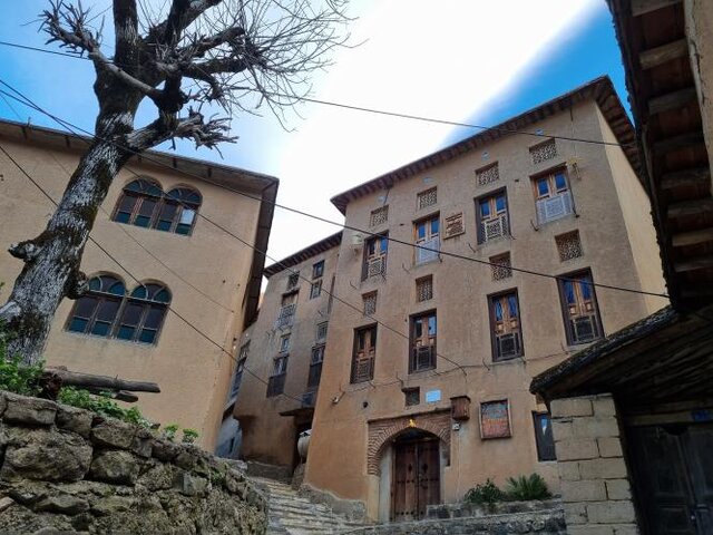 تاخیر آفتاب در شهر گلهای شمعدانی