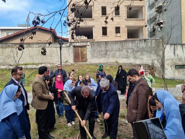 نونهالان رشت در بوستان سالار مشکات، نهال کاشتند