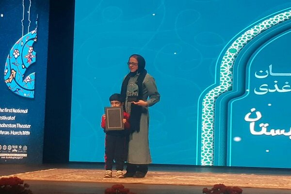 معرفی میرزا کوچک خان جنگلی به کودکان با تئاتر کاغذی