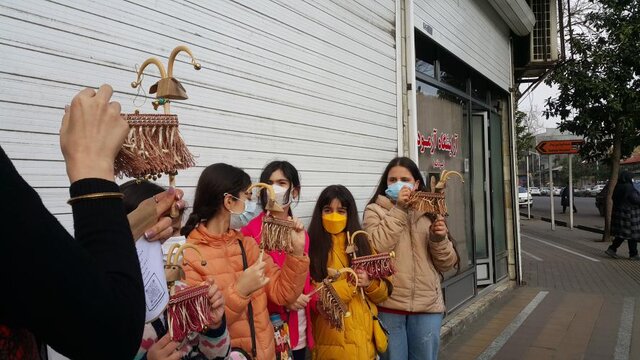 بهاریههای گیلان و سنتهای نمایشی «عروس گولی» و «تکم چی»