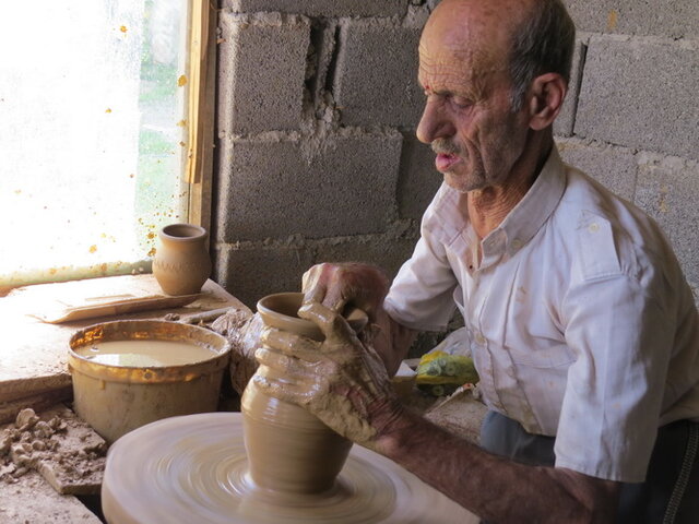 سفر به کاروانسرای جهانی تی تی خانم تا عطر کماج در جوار آبشار لونک