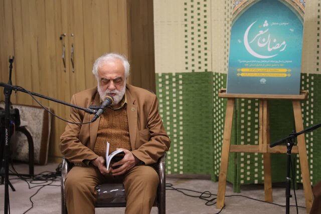 نشست صمیمی آیتالله فلاحتی با شعرای گیلان برگزار شد