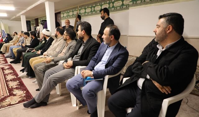 نشست صمیمی آیتالله فلاحتی با شعرای گیلان برگزار شد