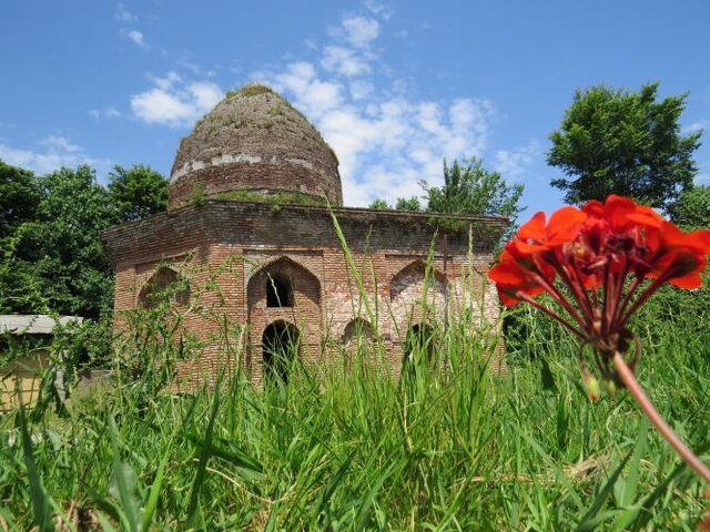 خرید چادرشب از روستای جهانی قاسم آباد و دیدن چشمه اسرار آمیز فَکِجوَر