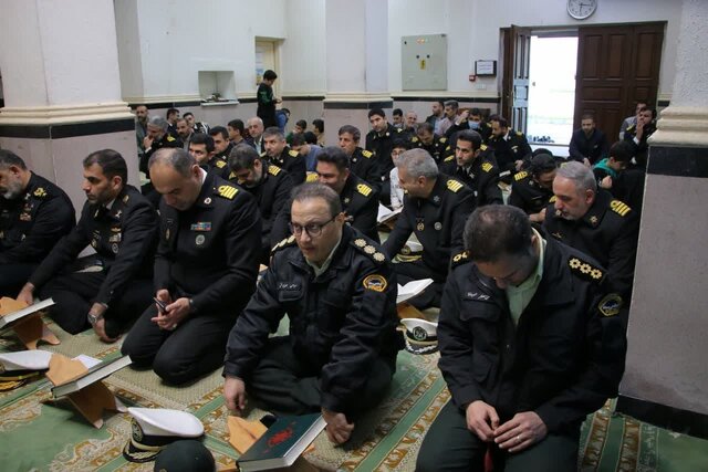 محافل قرآنی دلها را به خدا نزدیکتر میکند