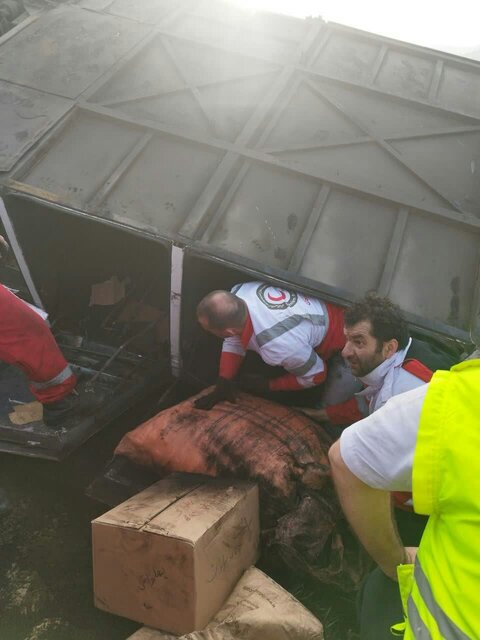 ۵ فوتی و ۱۸ مصدوم در حادثه واژگونی اتوبوس در گیلان