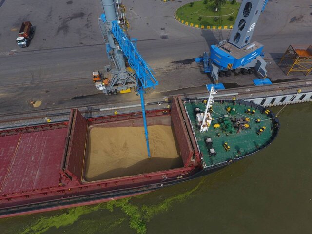 رشد ۷۲ درصدی کالاهای اساسی تخلیه شده در مجتمع بندری انزلی