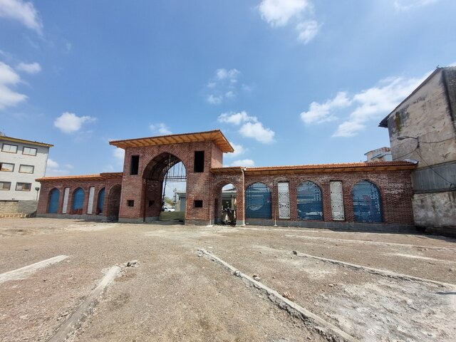 بازآفرینی سردرب شاخصترین بنای مذهبی رشت