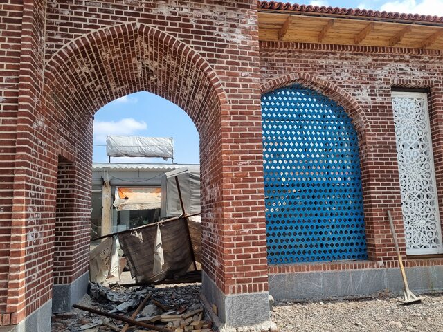 بازآفرینی سردرب شاخصترین بنای مذهبی رشت