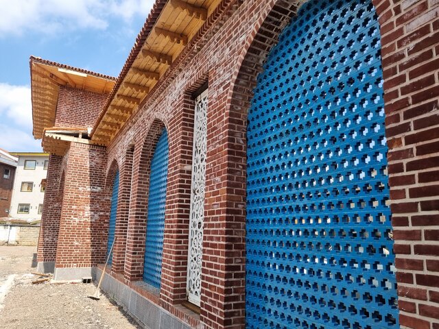 بازآفرینی سردرب شاخصترین بنای مذهبی رشت