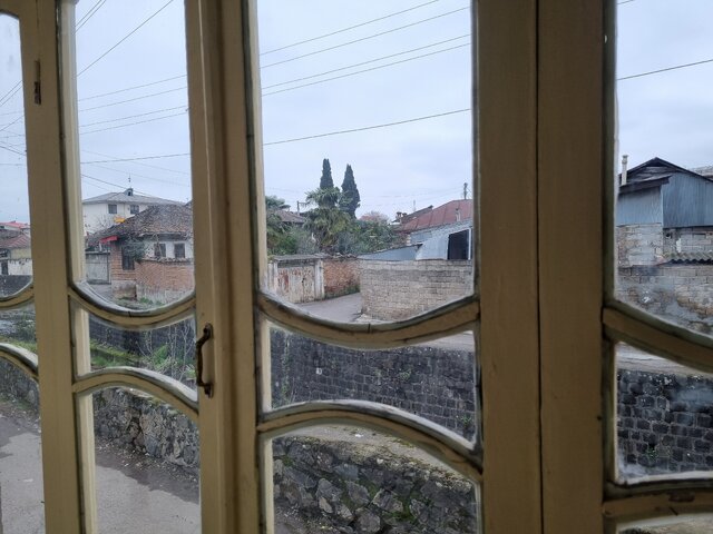 بنایی به جامانده در محلهای که سفیدرود از آن میگذشت