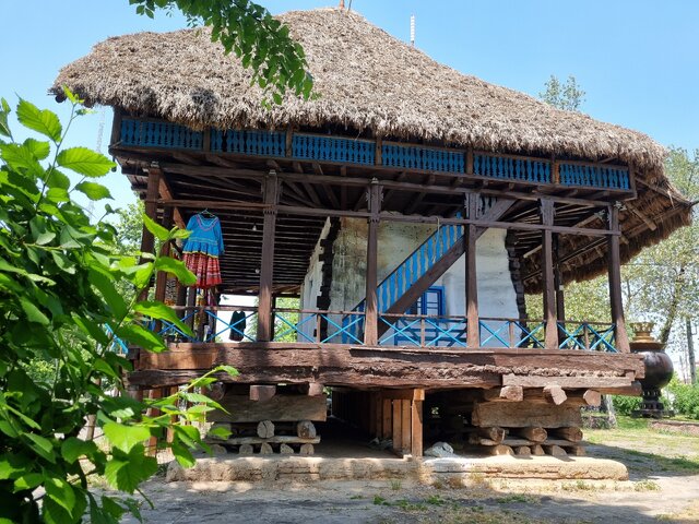 نمونهای از معماری خانههای «دارفلکی» در رشت