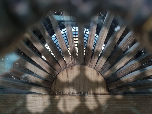 شمسههای هنر دست نجاران گیلانی روایتگر معماری بومی بناهای مذهبی