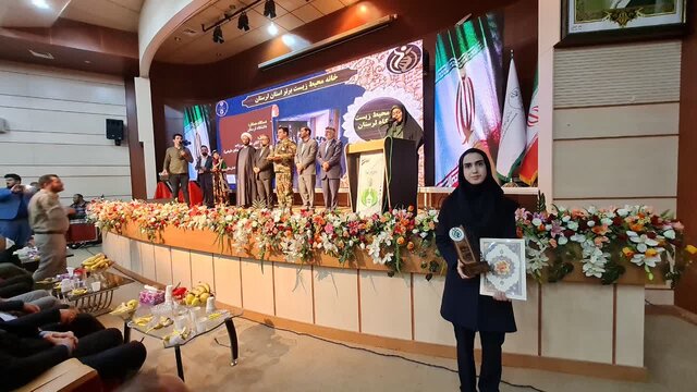 تجلیل از مدیر آموزش محیط زیست و ۲ خانه محیط زیست برتر گیلان