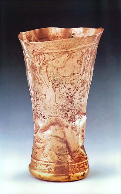 ۳۰۰۰ سال پیش گیلانیان بر جامهای زرین عمارلو و کلورز قلم زدهاند