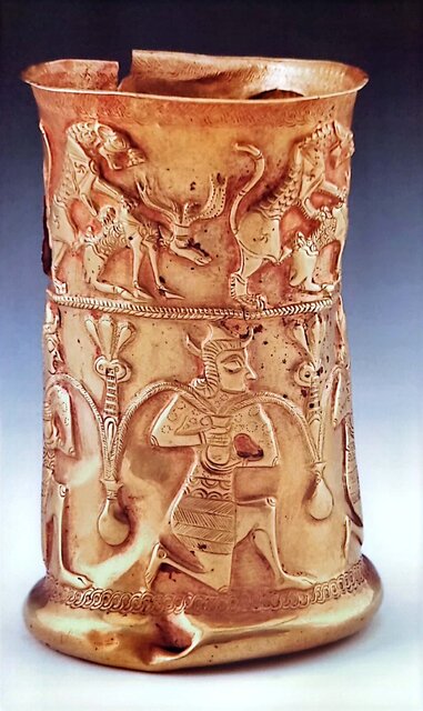 ۳۰۰۰ سال پیش گیلانیان بر جامهای زرین عمارلو و کلورز قلم زدهاند