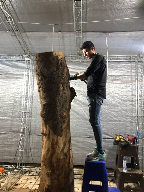 نمایش مجسمههای چوبی در لاهیجان