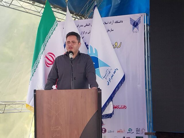 میزبانی دانشگاه آزاد بندرانزلی از ۳۵ شرکت صنعتی