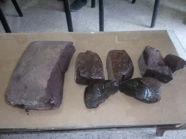 عکس تزئینی ست قاچاق موادمخدر در پوشش مسافرت خانوادگی