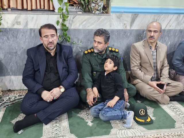 خون شهدا موجب صدور انقلاب اسلامی به دنیا شد