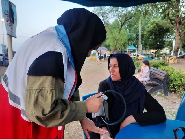 گشت خودرویی هلال احمر در سواحل بندرانزلی