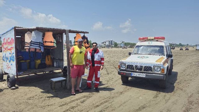 گشت خودرویی هلال احمر در سواحل بندرانزلی