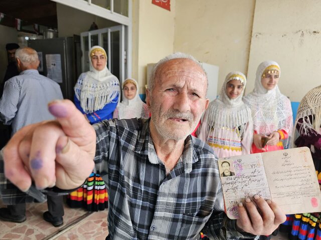 حضور گرم و پرشور مردم رودسر در شعب اخذ رأی