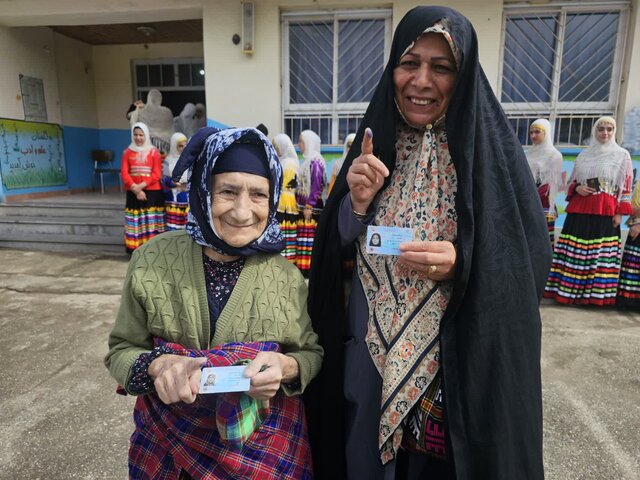 حضور گرم و پرشور مردم رودسر در شعب اخذ رأی