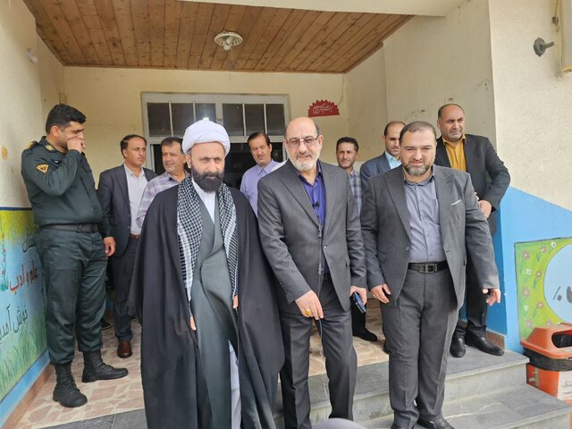 حضور گرم و پرشور مردم رودسر در شعب اخذ رأی