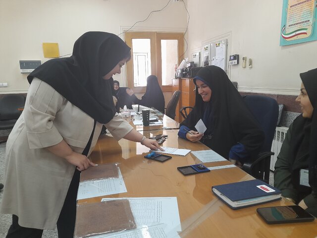 حضور مردم در انتخابات در شهر ساحلی بندرانزلی