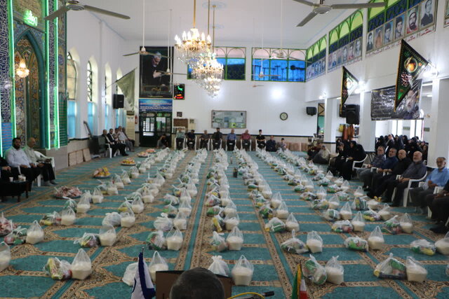 توزیع ۱۵۰ سبد معیشتی بین نیازمندان بندرانزلی