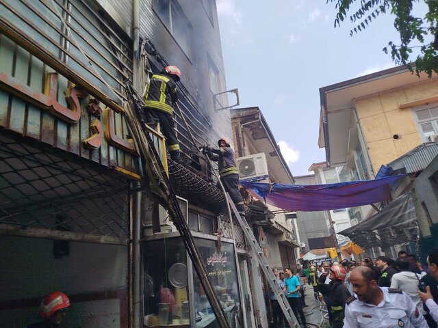 آتش سوزی تعمیرگاه لوازم خانگی در بازار رشت مهار شد