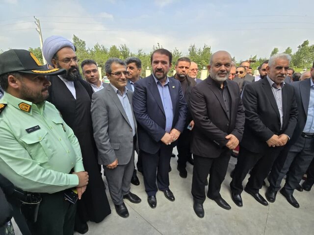 بهره رداری از کشتارگاه صنعتی طیور در لنگرود با حضور وزیر کشور