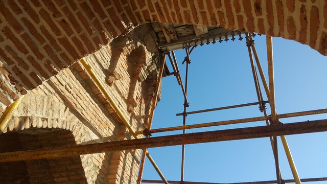 مسجد تاریخی اکبریه لاهیجان مرمت می شود