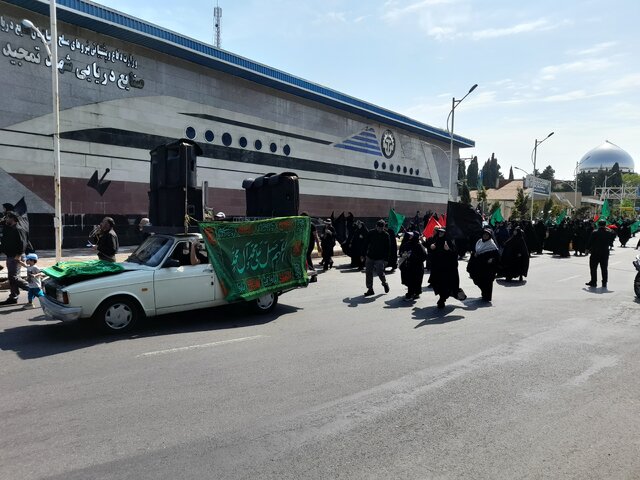 پیادهروی نمادین اربعین در شهر ساحلی بندرانزلی برگزار شد