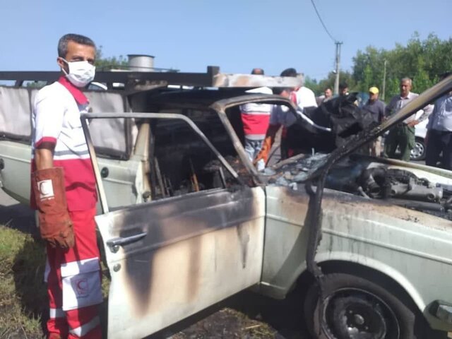 آتشسوزی خودرو در صومعه سرا جان راننده را گرفت آتشسوزی خودرو در صومعه سرا جان راننده را گرفت