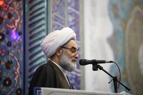 جمهوری اسلامی ایران دولت و مجلس قوی پیرو رهبری دارد