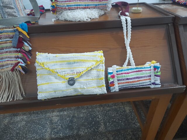 اولین نمایشگاه پلاسبافی در بندرانزلی برگزار شد