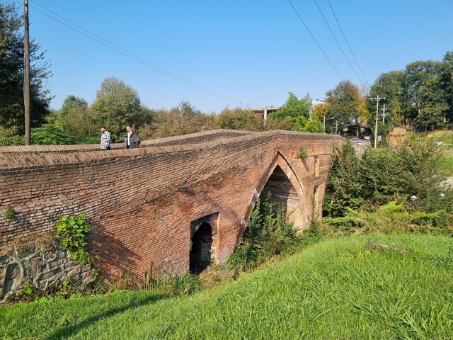 پل خشتی لاهیجان، میراثی بهجامانده از دوره کیائیان