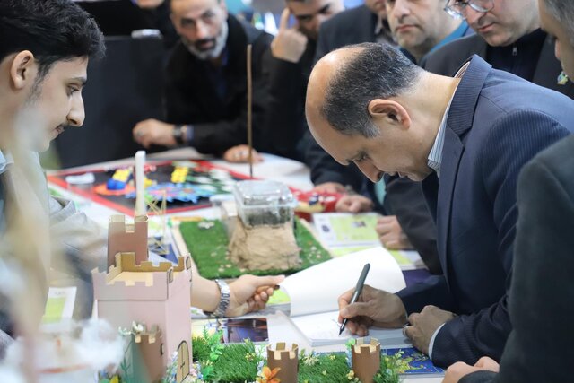 پژوهشهای دانشگاهی به رونق تولید و ایجاد اشتغال پایدار کمک میکند