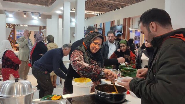 استقبال از غرفه گیلان در نمایشگاه بینالمللی گردشگری